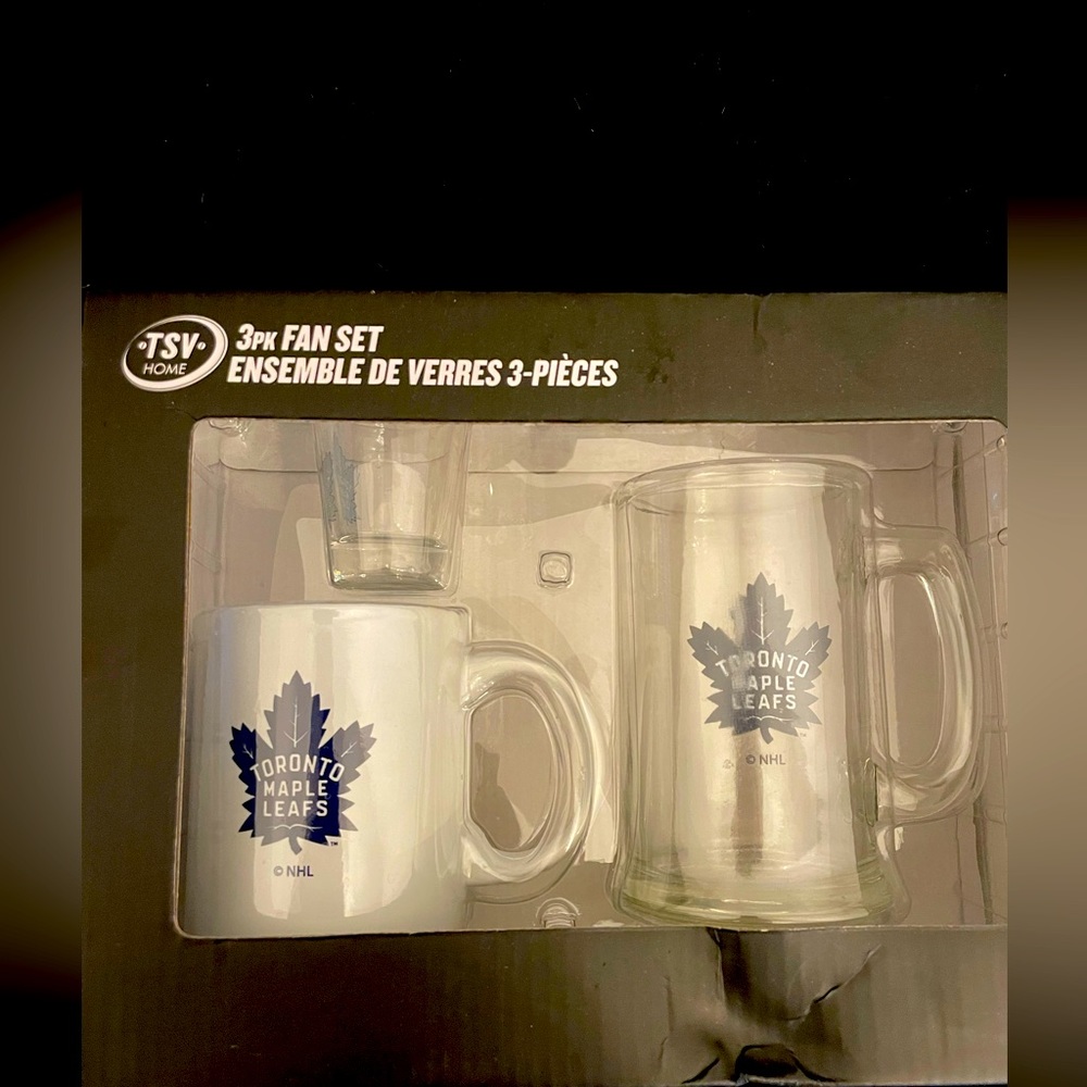 3 piece glassware Toronto Maple Leafs NHL set. Unopened box, brand new!